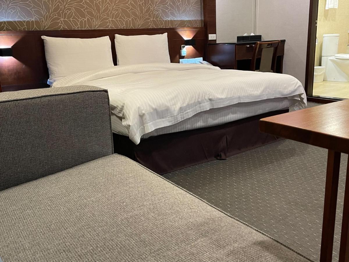 Sun Sweet Hotel Луодонг Екстериор снимка