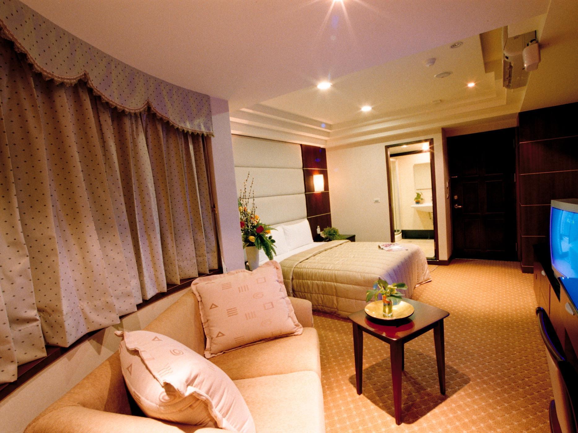 Sun Sweet Hotel Луодонг Екстериор снимка