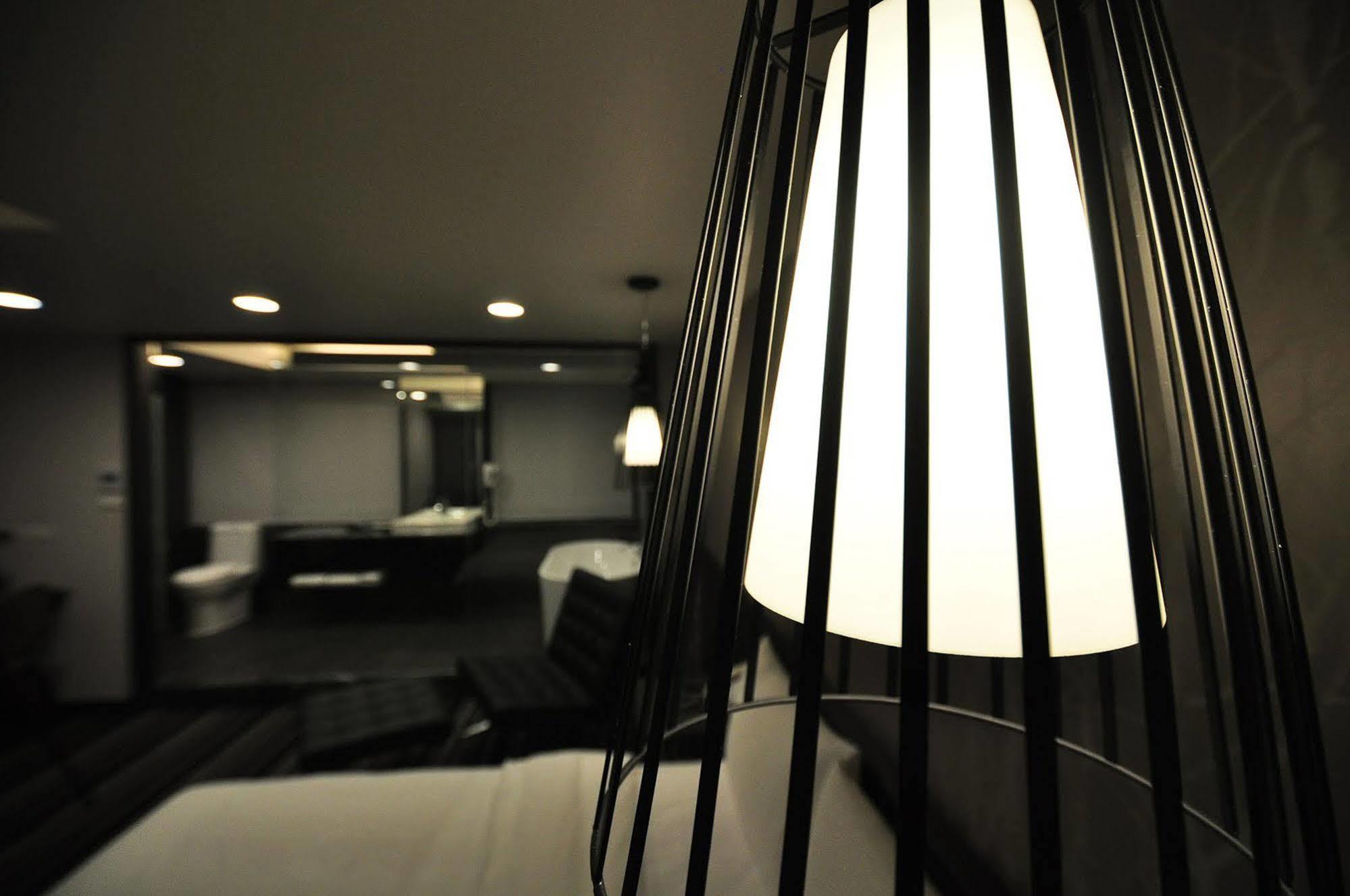 Sun Sweet Hotel Луодонг Екстериор снимка