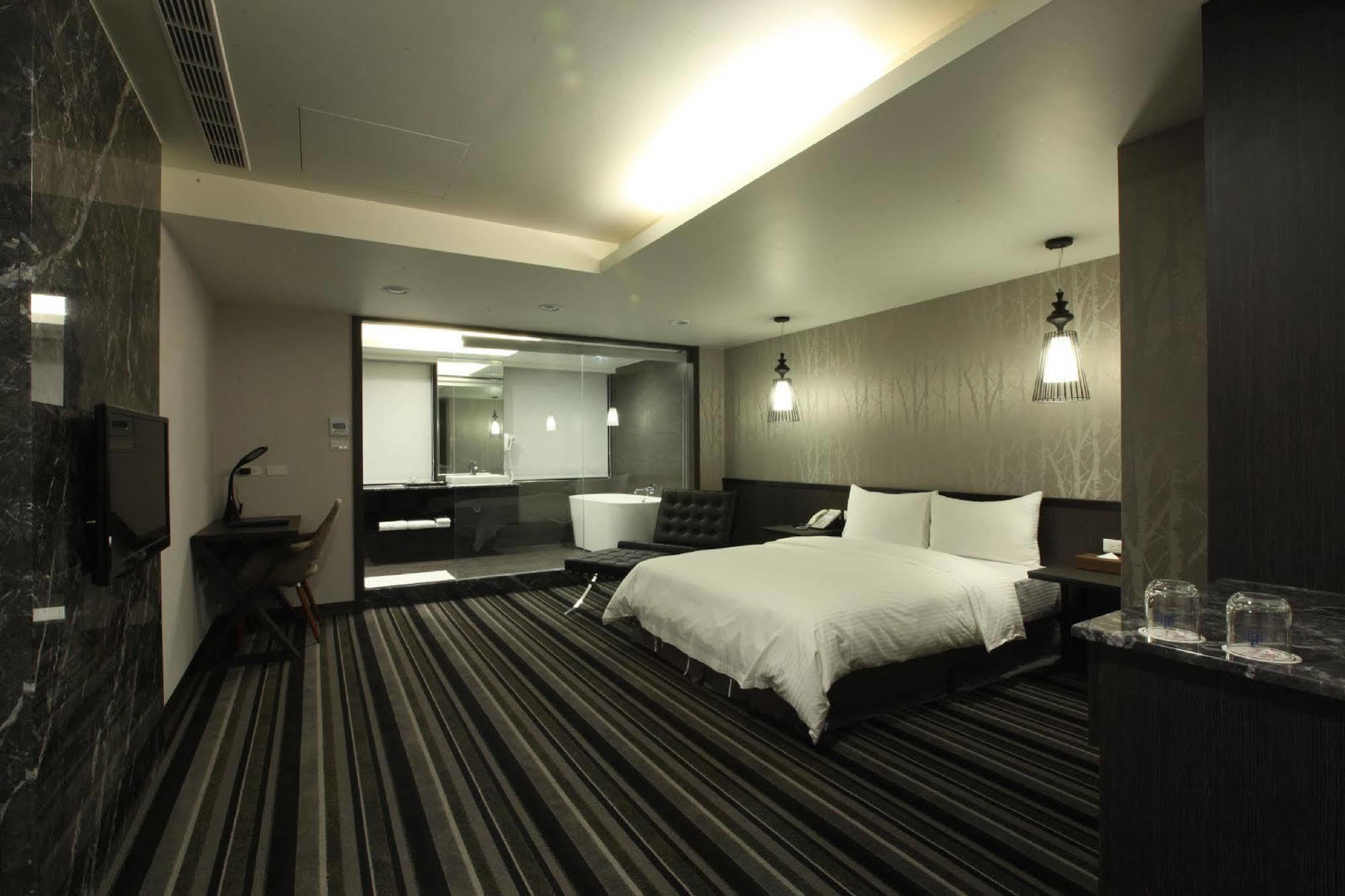 Sun Sweet Hotel Луодонг Екстериор снимка